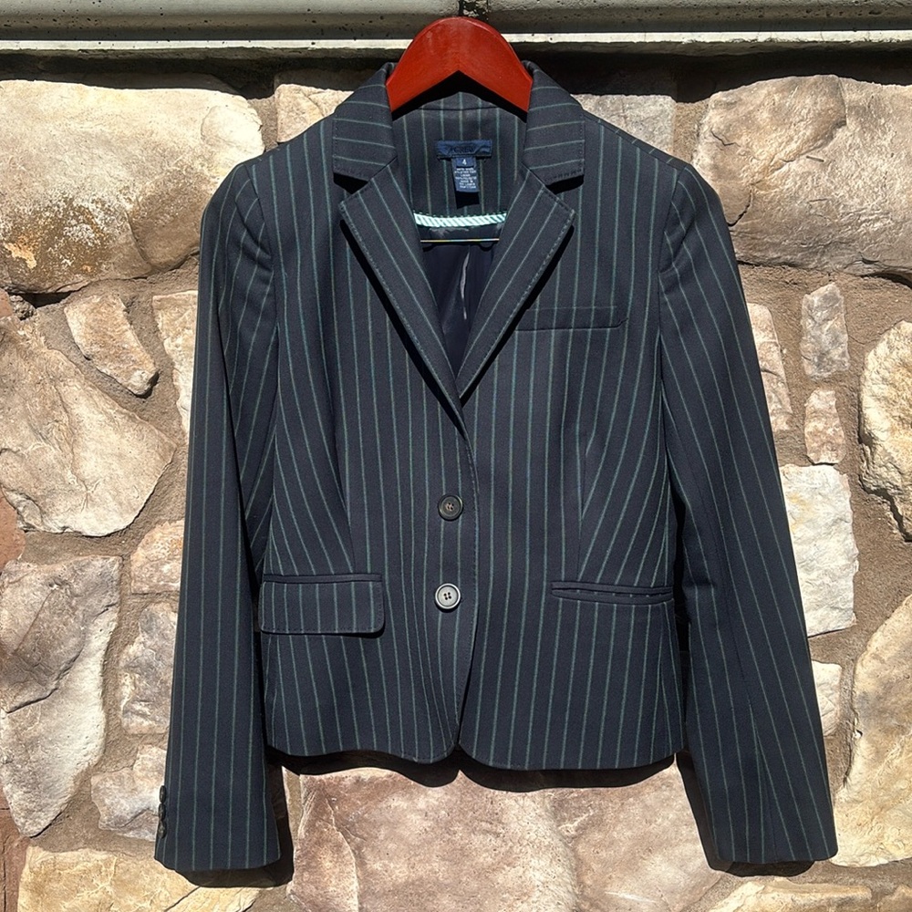 J. Crew Pin Stripe Wool Blazer Navy Green Stripes 2 Button Women’s Size 4